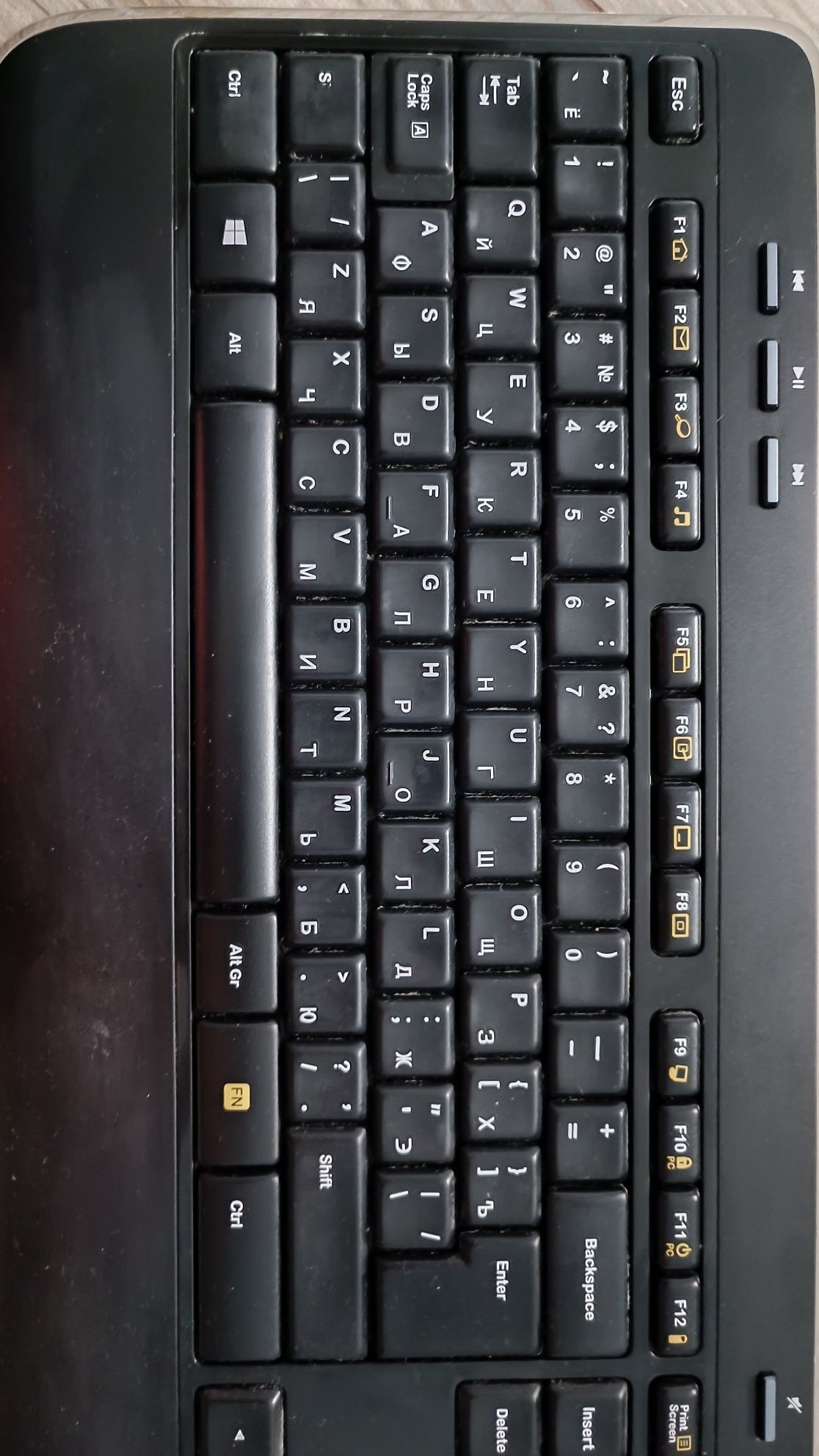 Клавіатура Logitech K520