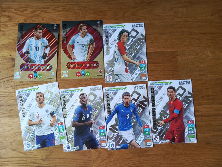 Karty, naklejki, albumy i puszki kolekcjonerskie. Cena do uzgodnienia.