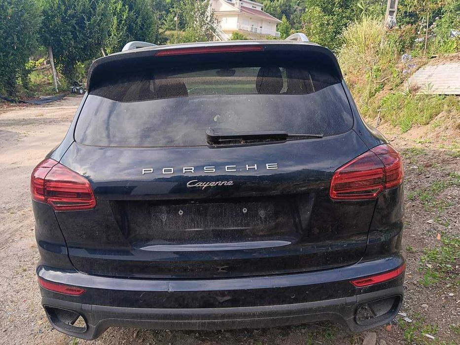 Porsche cayenne 2015