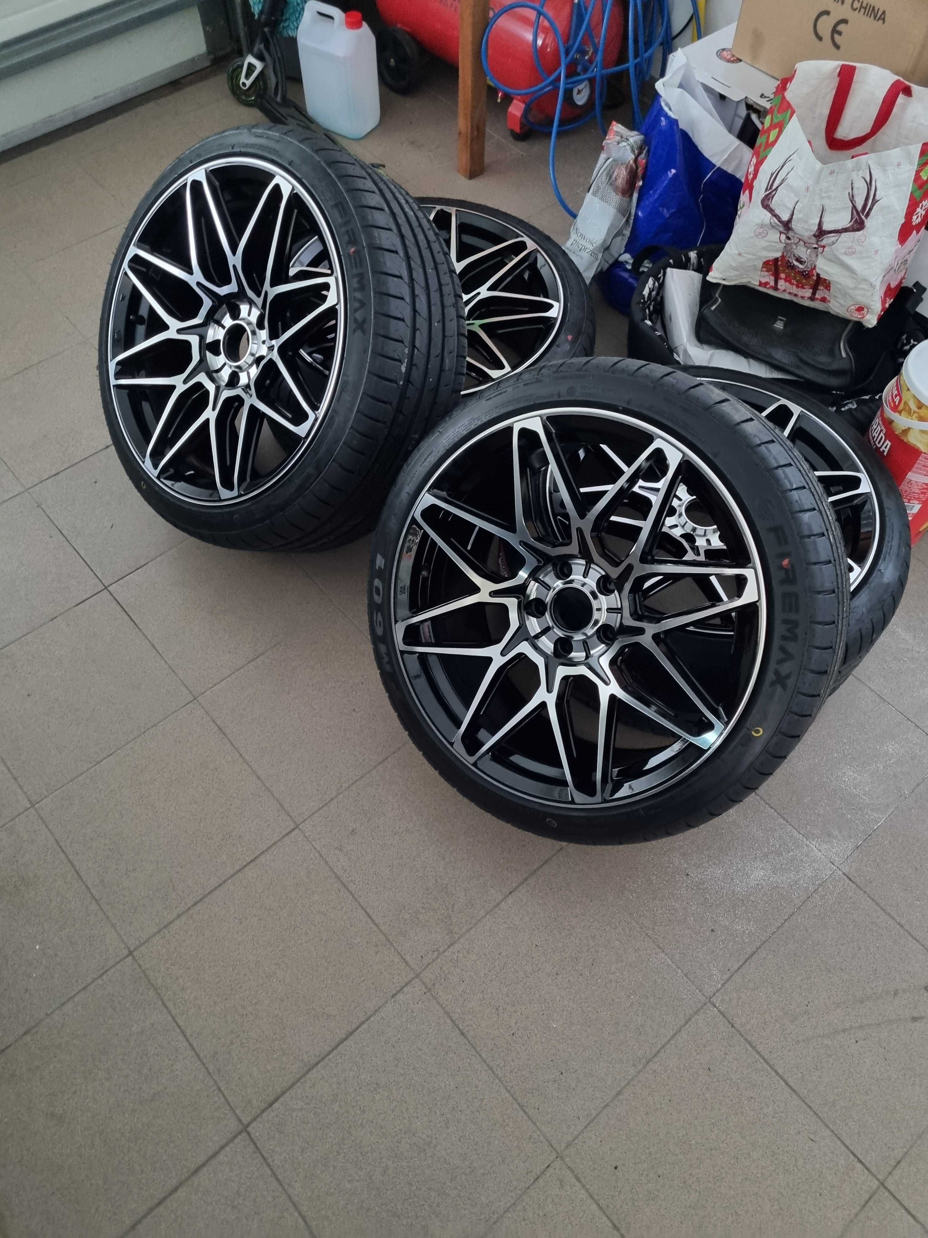 Nowe felgi z oponami wright wheels