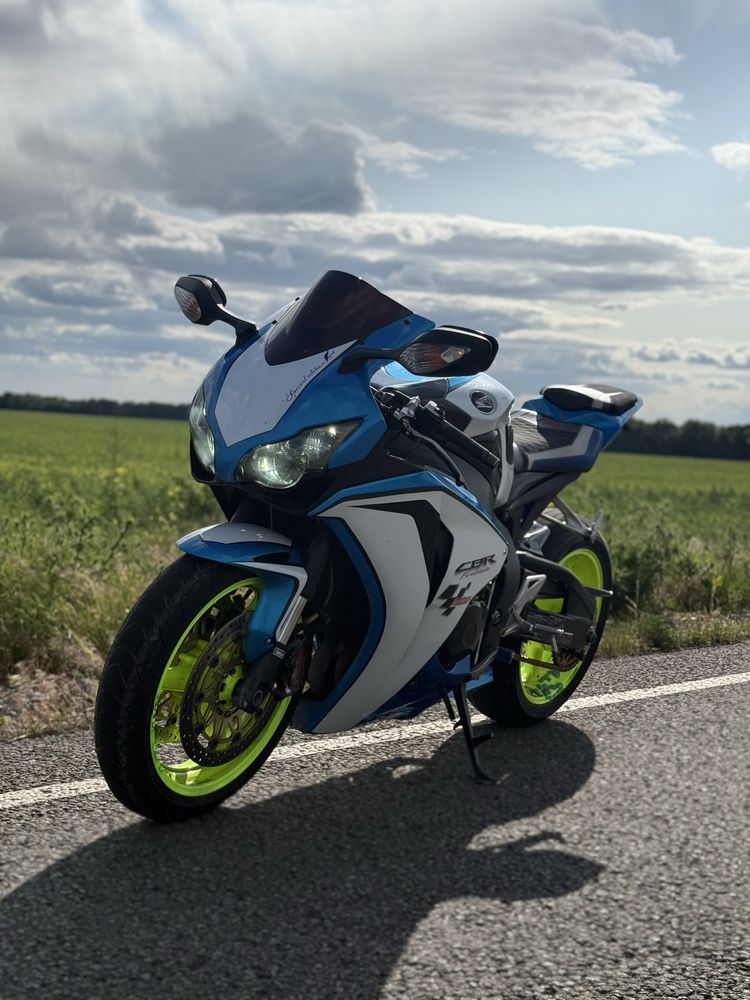 Продам Honba CBR1000RR Fireblade 2008г