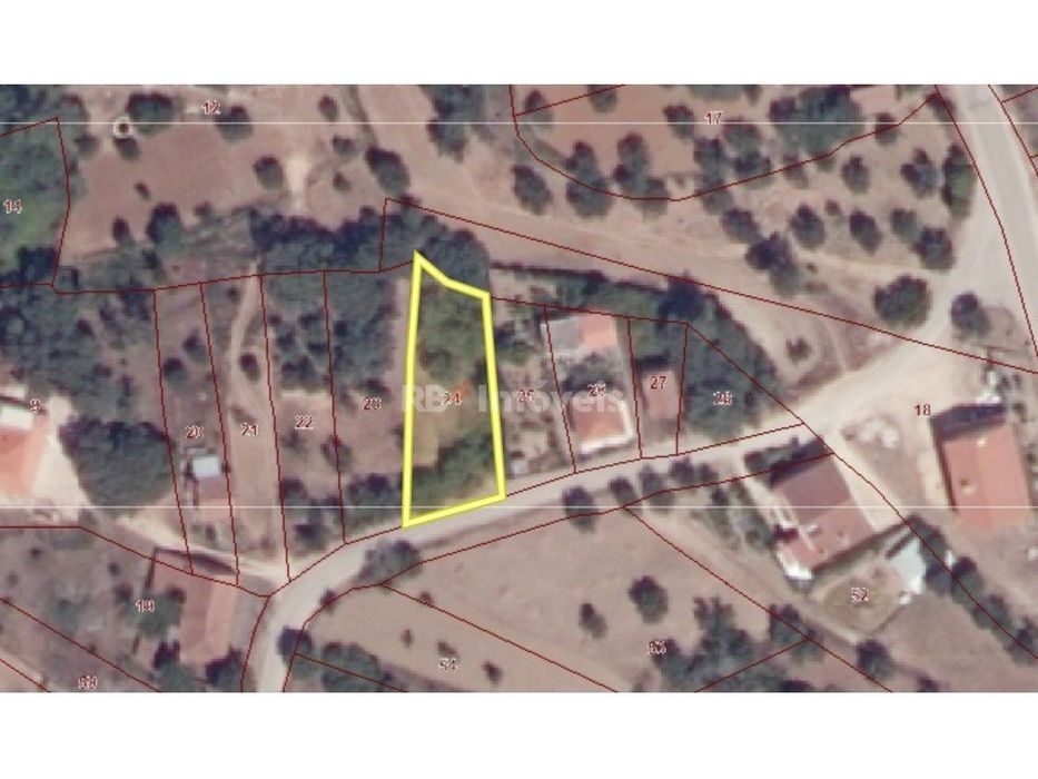 Terreno rústico com PDM urbano - Vale do Calvo, Tomar