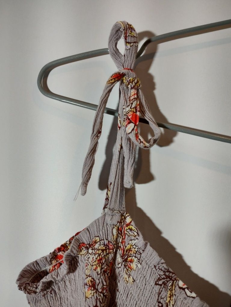Sukienka boho/hippie w kwiaty maxi.
