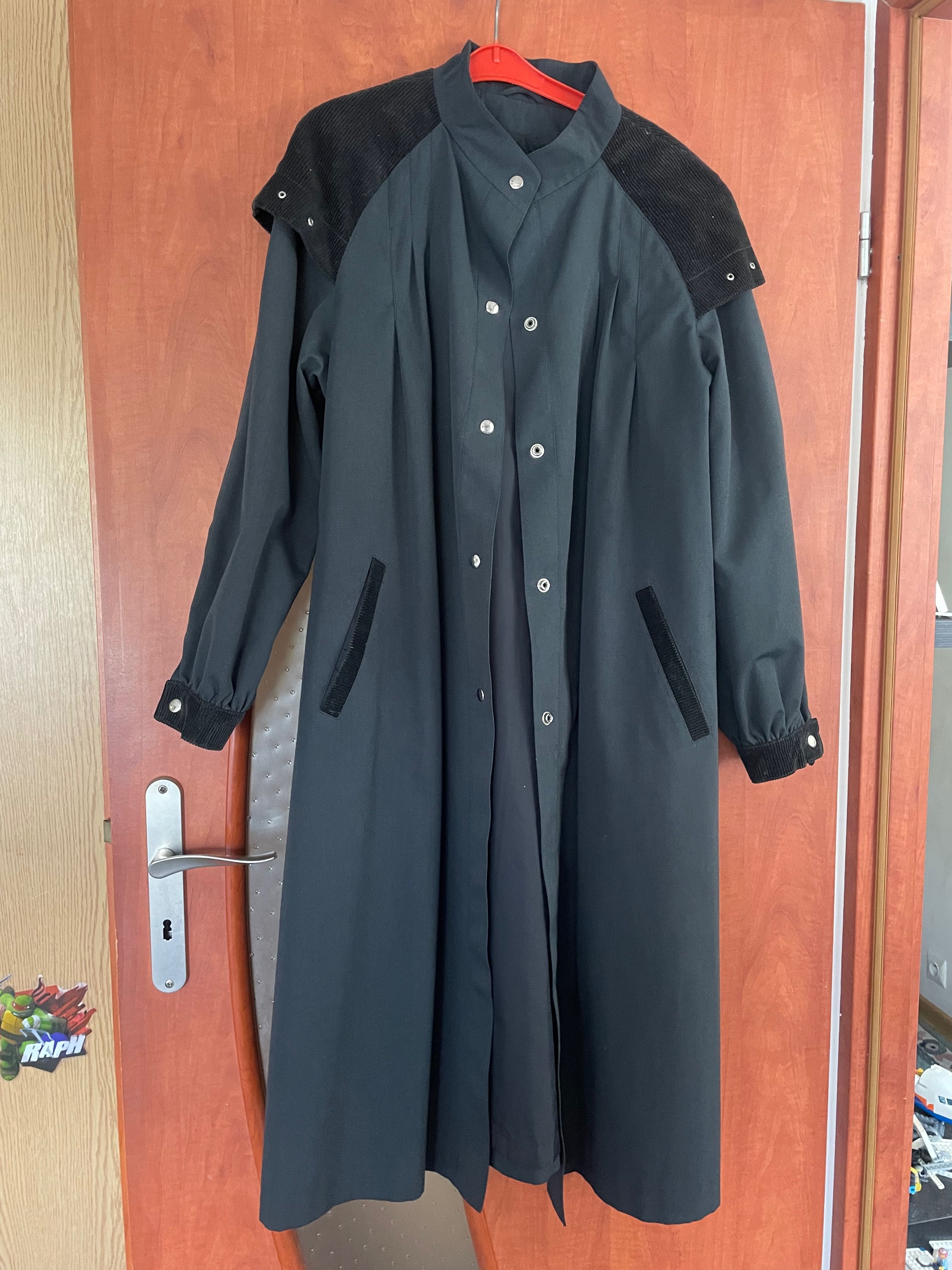 Piękny czarny płaszcz XL