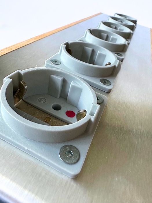 Listwa zasilająca Solid Core Audio SCA Purist x6