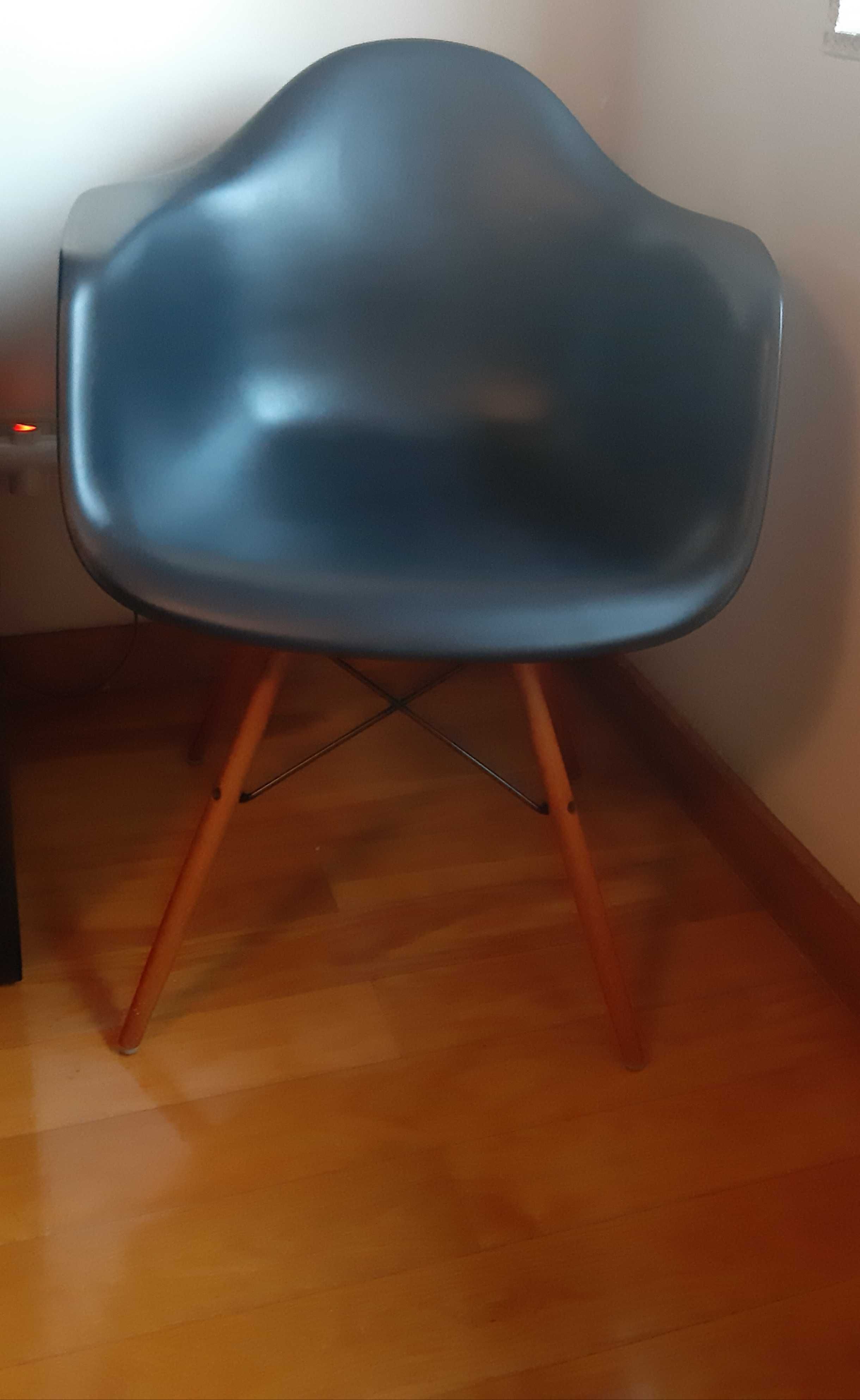 cadeira Charles Eames Vitra