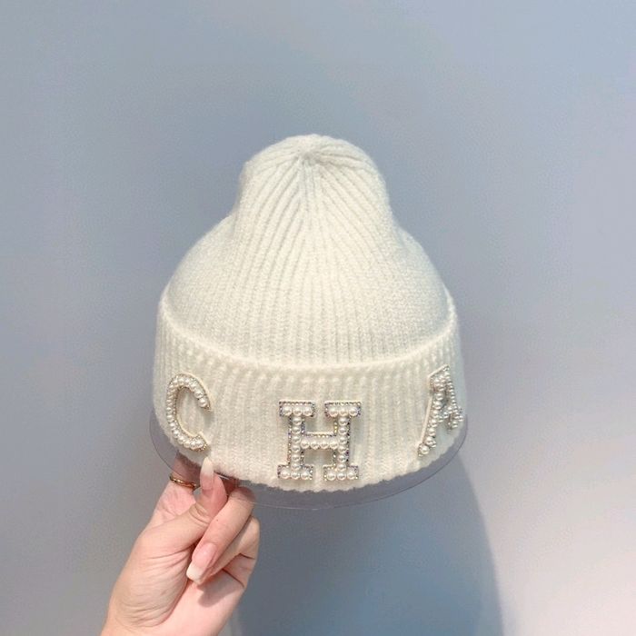 Elegancka czapka dwa kolory biała czarna promocja