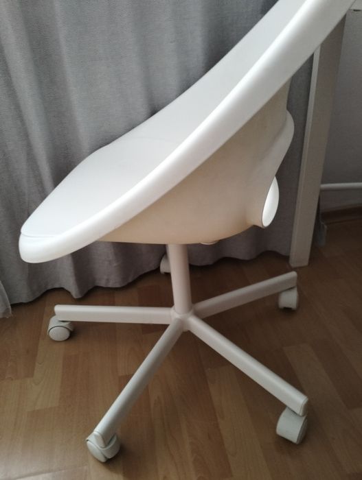 Krzesło na kółkach biurowe Loberget / Blyskar