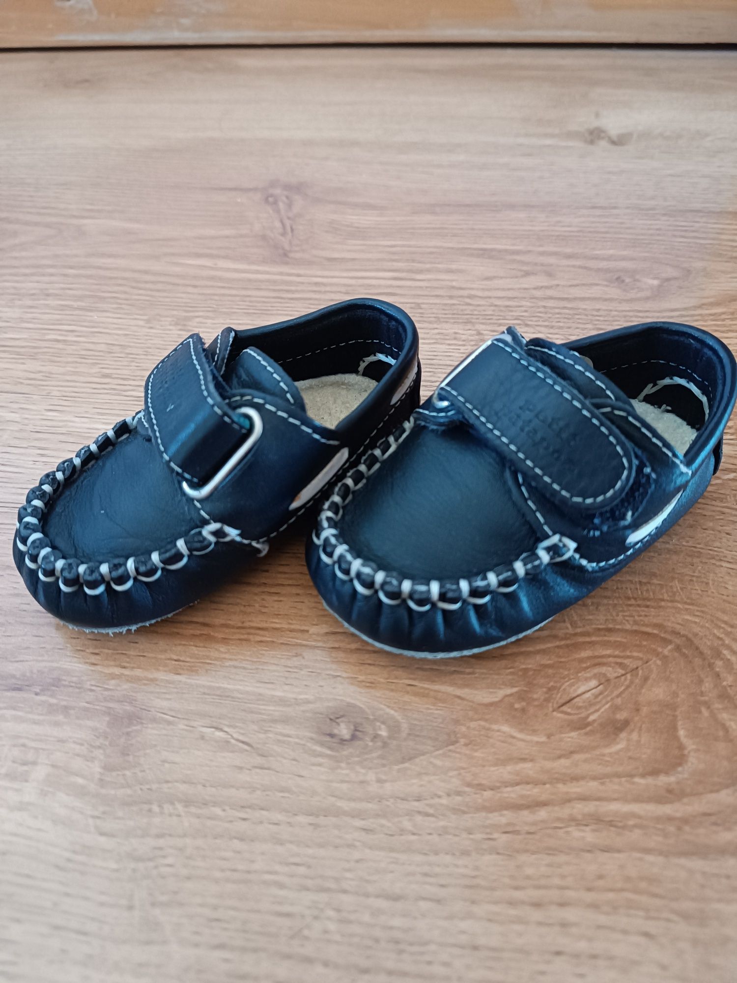 Várias Sapatilhas de bebê