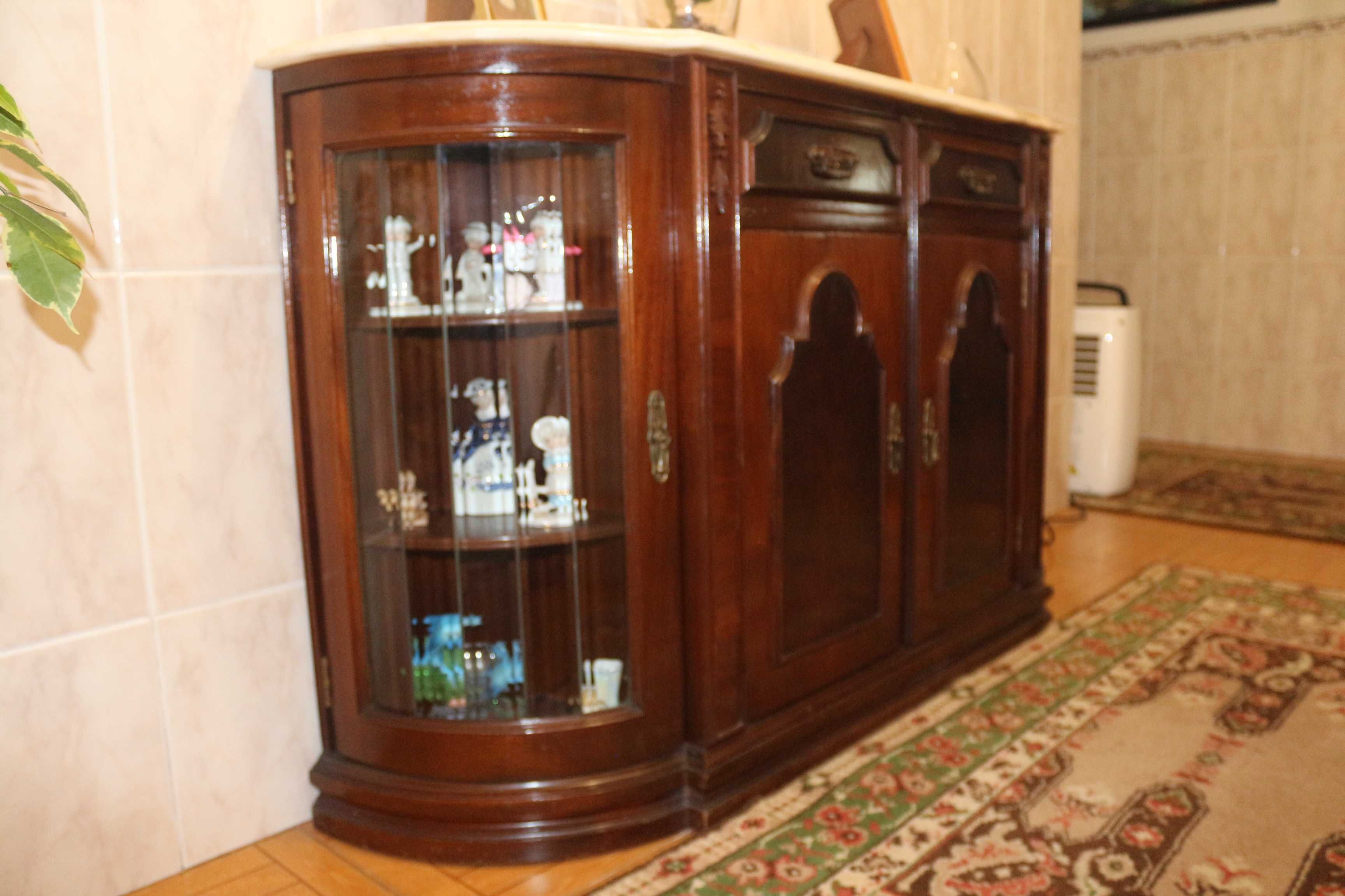 Movel p/corredor com vitrine
