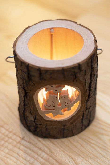 Lampion (świecznik) drewniany z motywem jelenia lub sowy