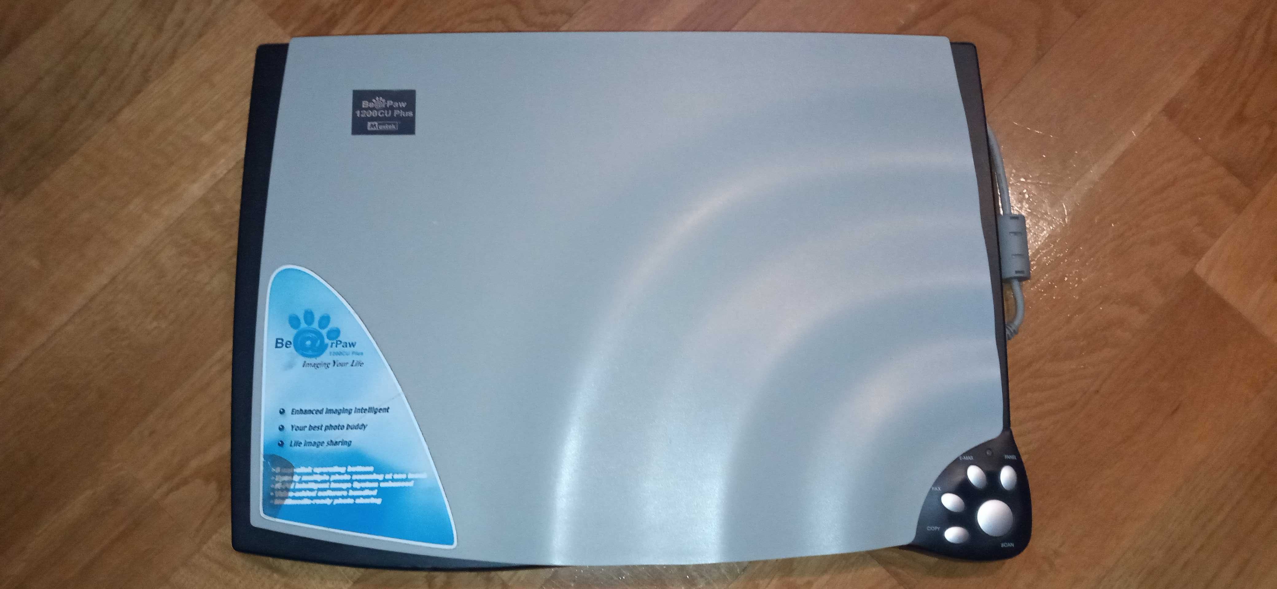 Сканер Mustek BeаrPaw 1200 CU Plus.