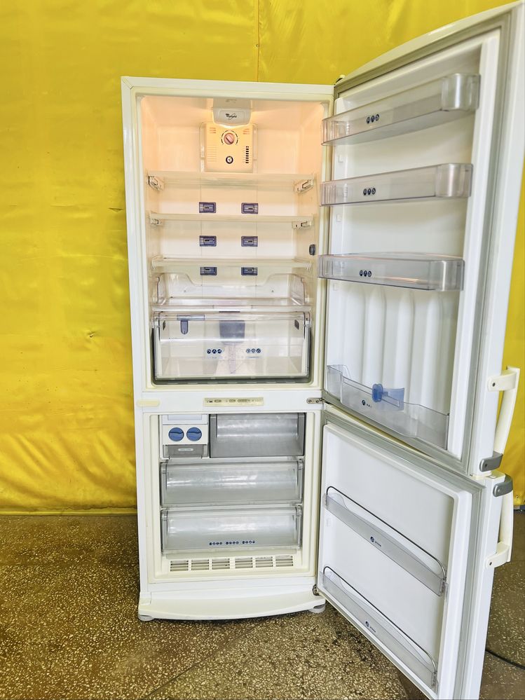 Двухкамерный холодильник Whirlpool ARC8120, NoFrost