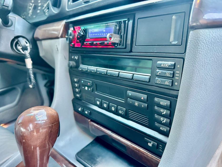 Продам Е38 728І.