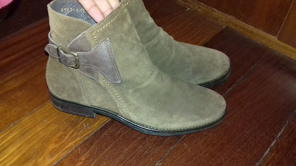 Botas castanhas 39