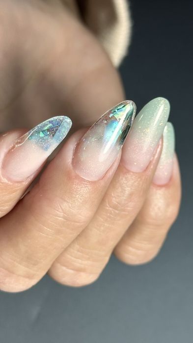 Манікюр педикюр нарощування нігтів