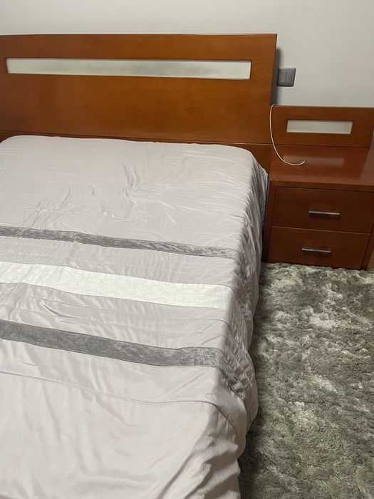 Conjuto Cama casal / Mesas de cabeceira