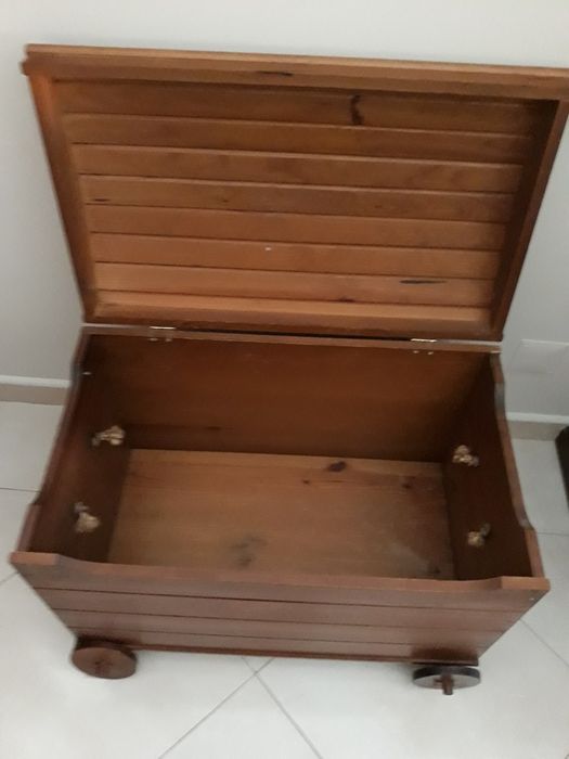 Arca, baú em madeira