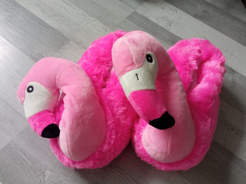 Ciepłe kapcie flamingi
