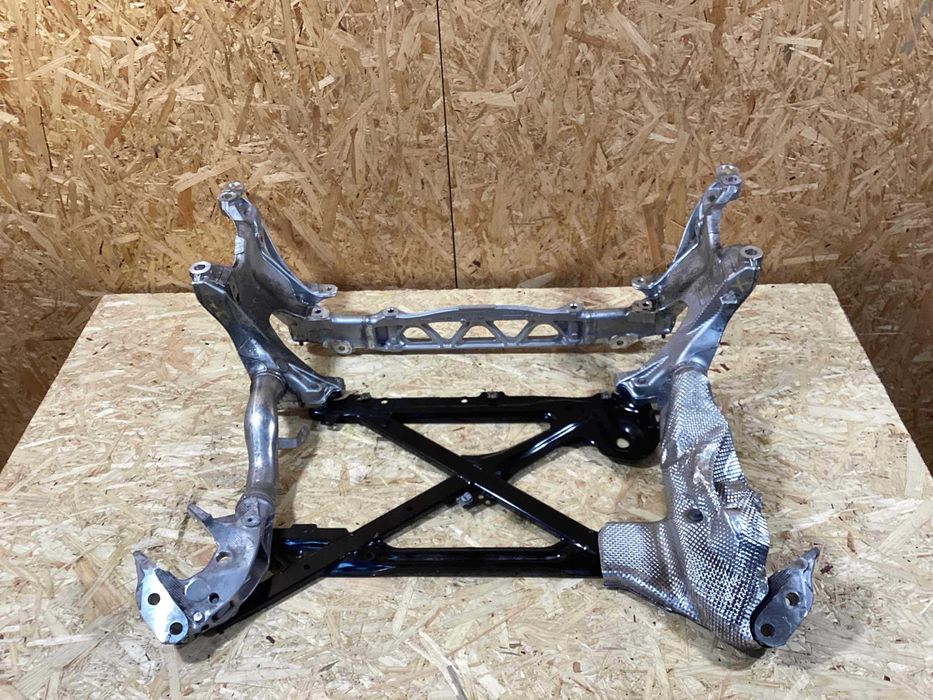 Подрамник передний Porsche Macan 95b399315b