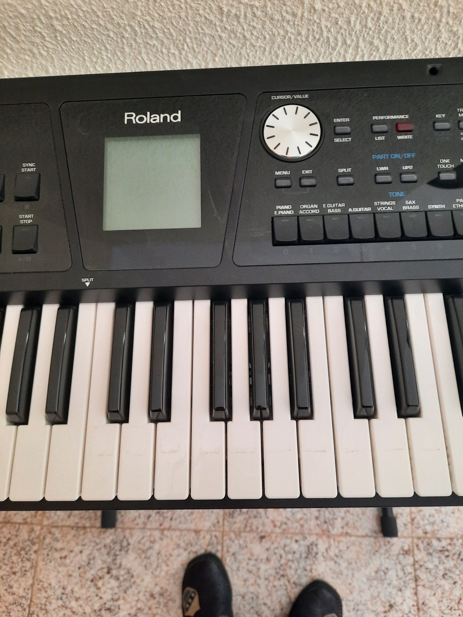 Piano como novo.