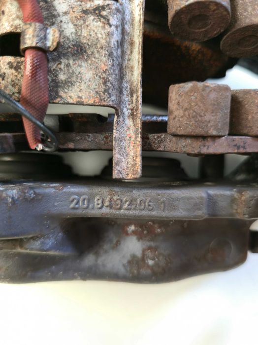 Pinças travão Brembo 6 pistões 32 cm