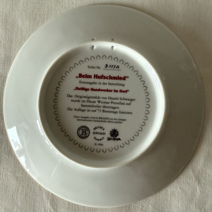 Вінтаж: колекція настінних тарілок .