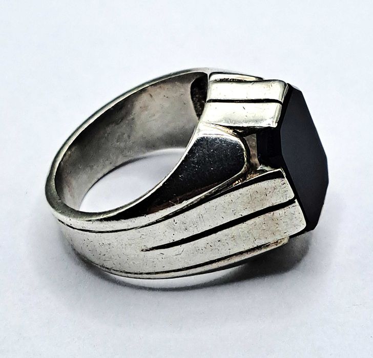 Srebrny sygnet, Warmet pr.875