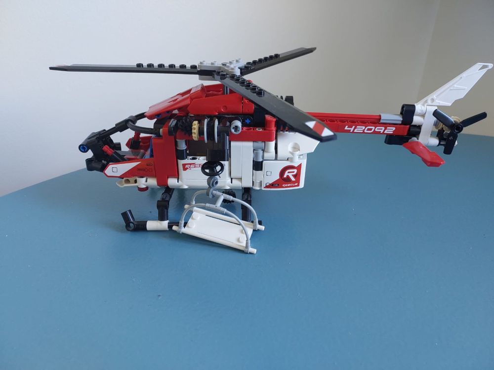 Lego technic 42092 спасательный вертолёт
