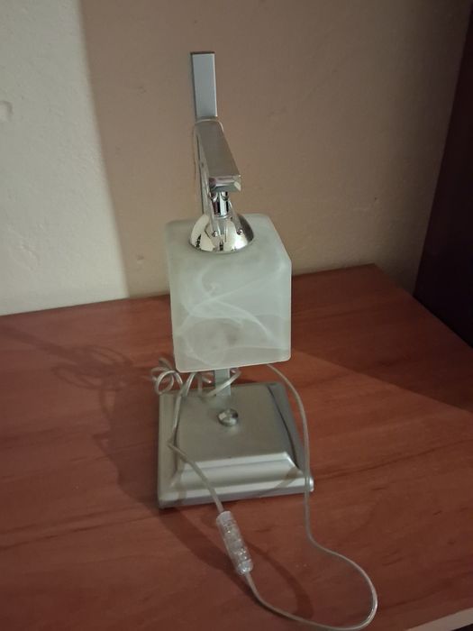 Lampa nocna lub na biurko