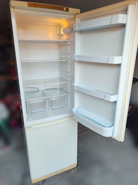 Холодильник Indesit