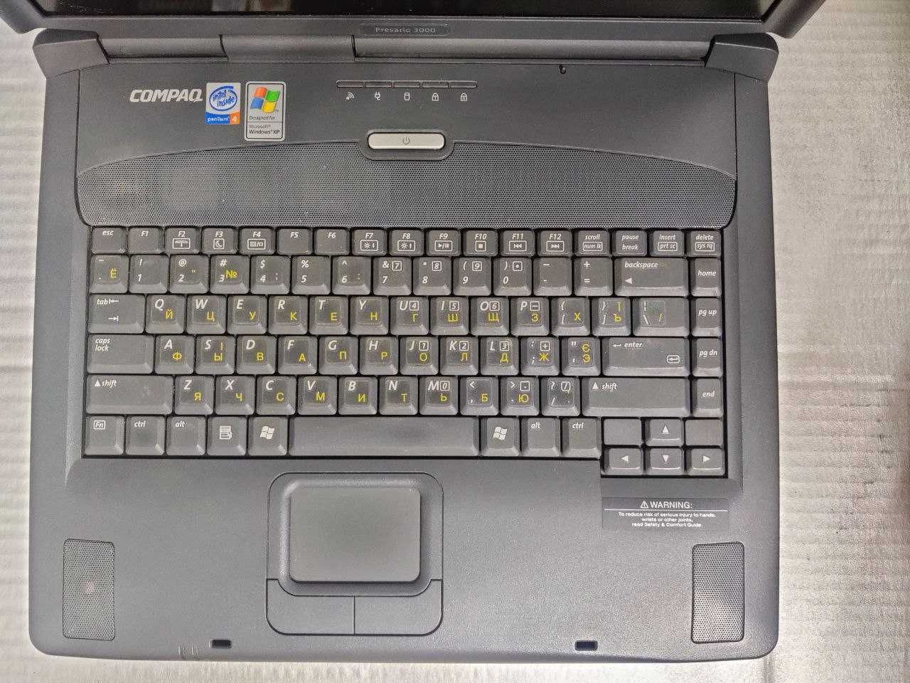 Вінтажний ноутбук COMPAQ PPRESARIO 3000