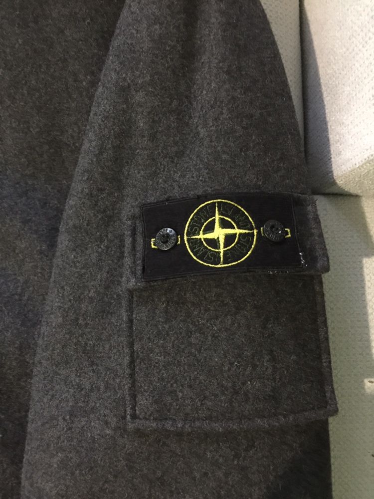 Продам пальто мужское Stone island