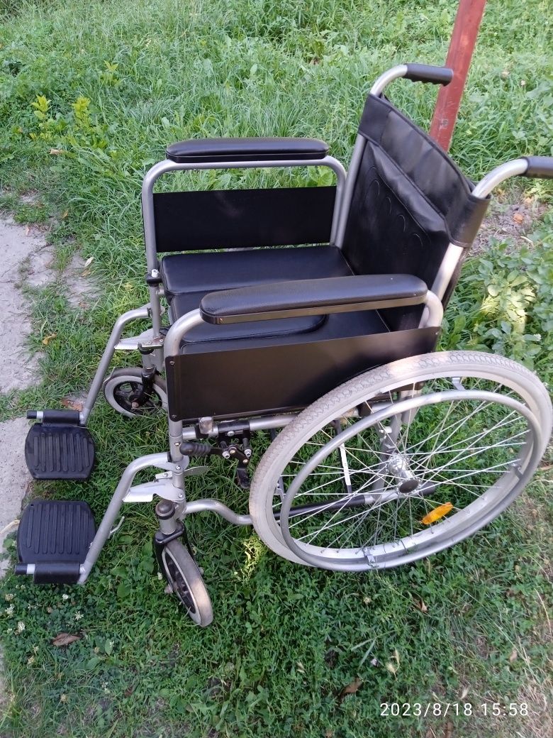 Продам інвалідний візок в ідеальному стані Vitea Care.Ціна 5700.₴.