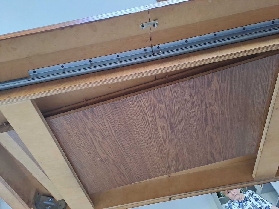 Drewniany stól dębowy