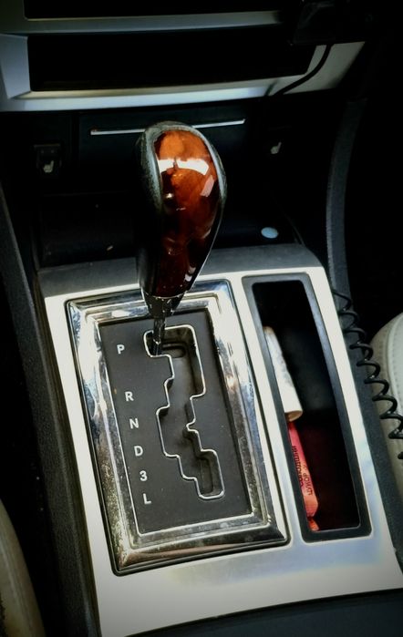 Продам ухоженный Chrysler 300C 2.7