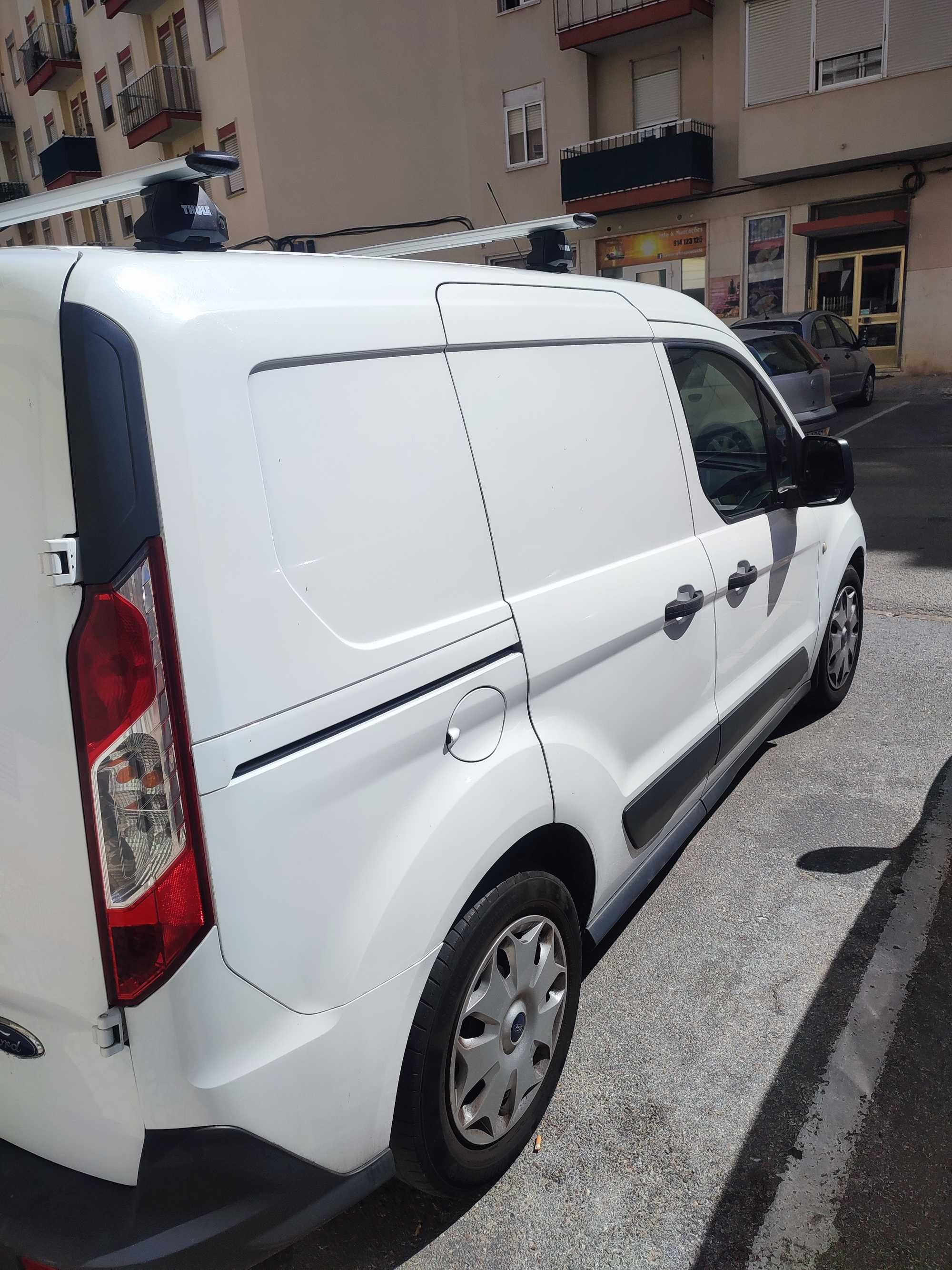 Ford Transit Connect 1.8 TDCi – 220.000 km – Excelente estado