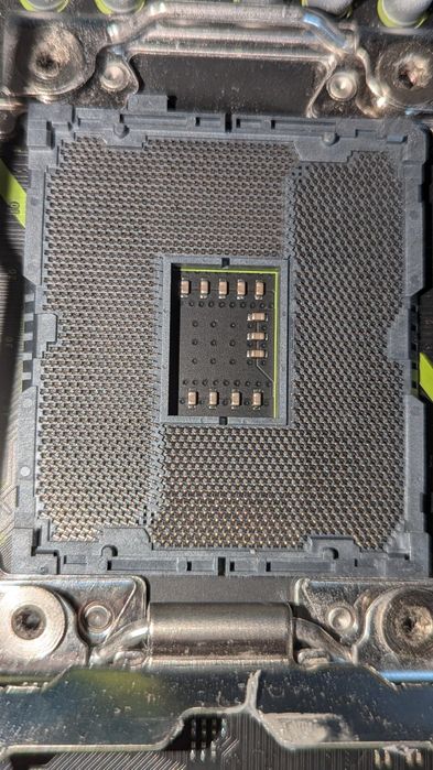 Intel xeon e5 2670 v3 & motherboard X99-p4