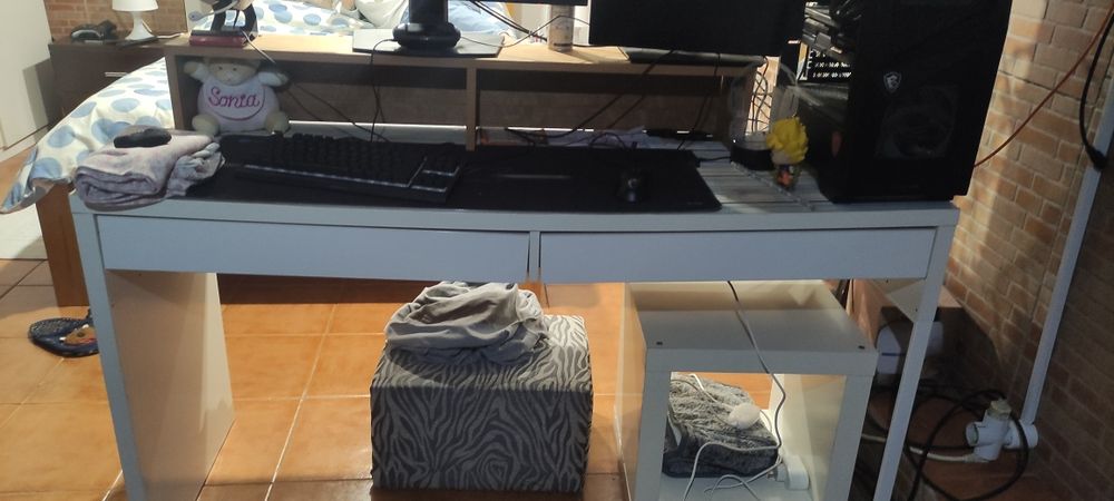 Secretaria ikea branca