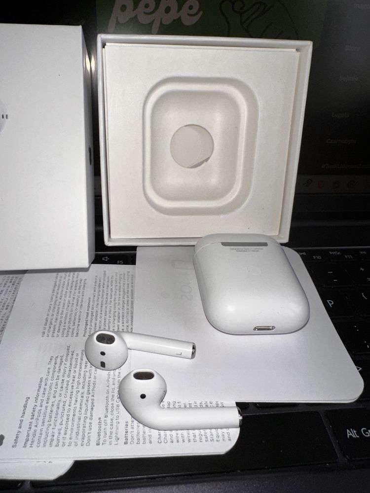 Bezprzewodowe sluchawki AirPods 2