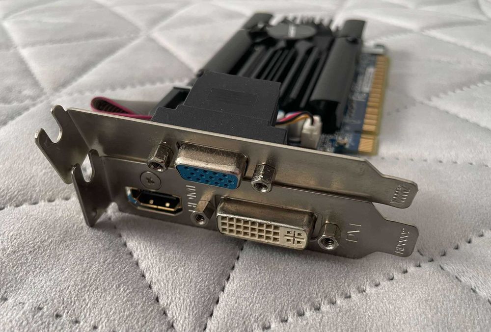 Karta graficzna niski profil PCIE krótki śledź Gigabyte HDMI