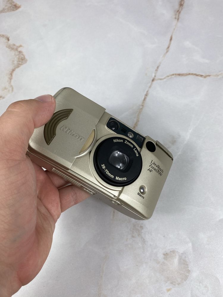 Aparat analogowy na klisze Nikon lite touch zoom 70w