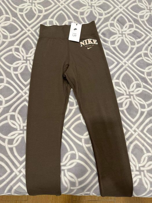 Leggins Nike castanhas