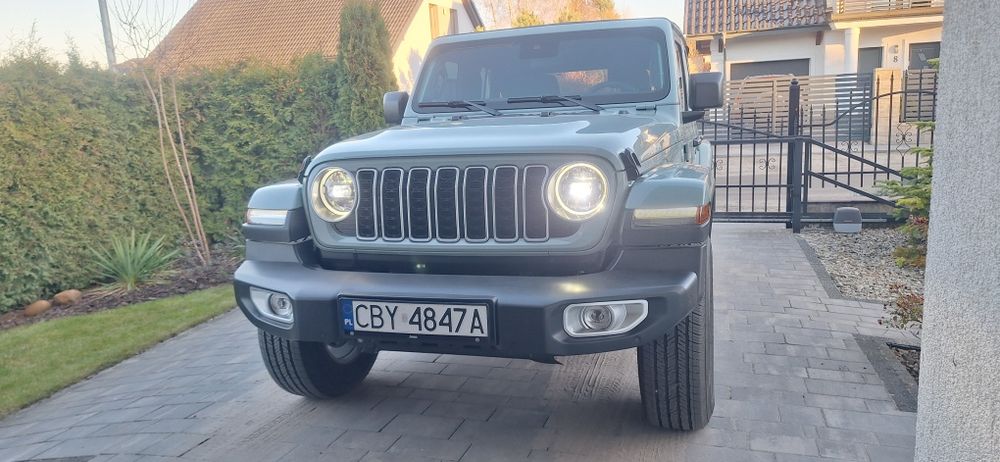 Jeep Wrangler Sahara 2024