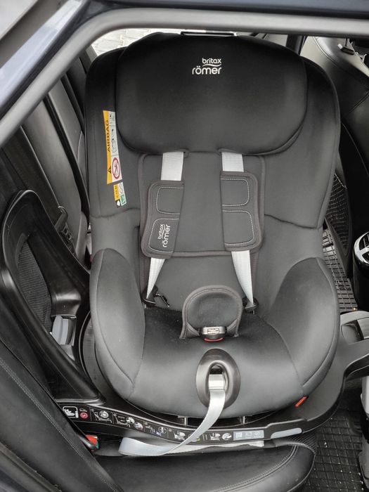Britax Romer Dualfix 5Z Space Black 0-18 kg z bazą obrotową