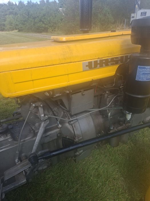 Sprzedam ciagnik C 330 rok produkcji 1977 Sprzedaje bo potrzebuje  wię