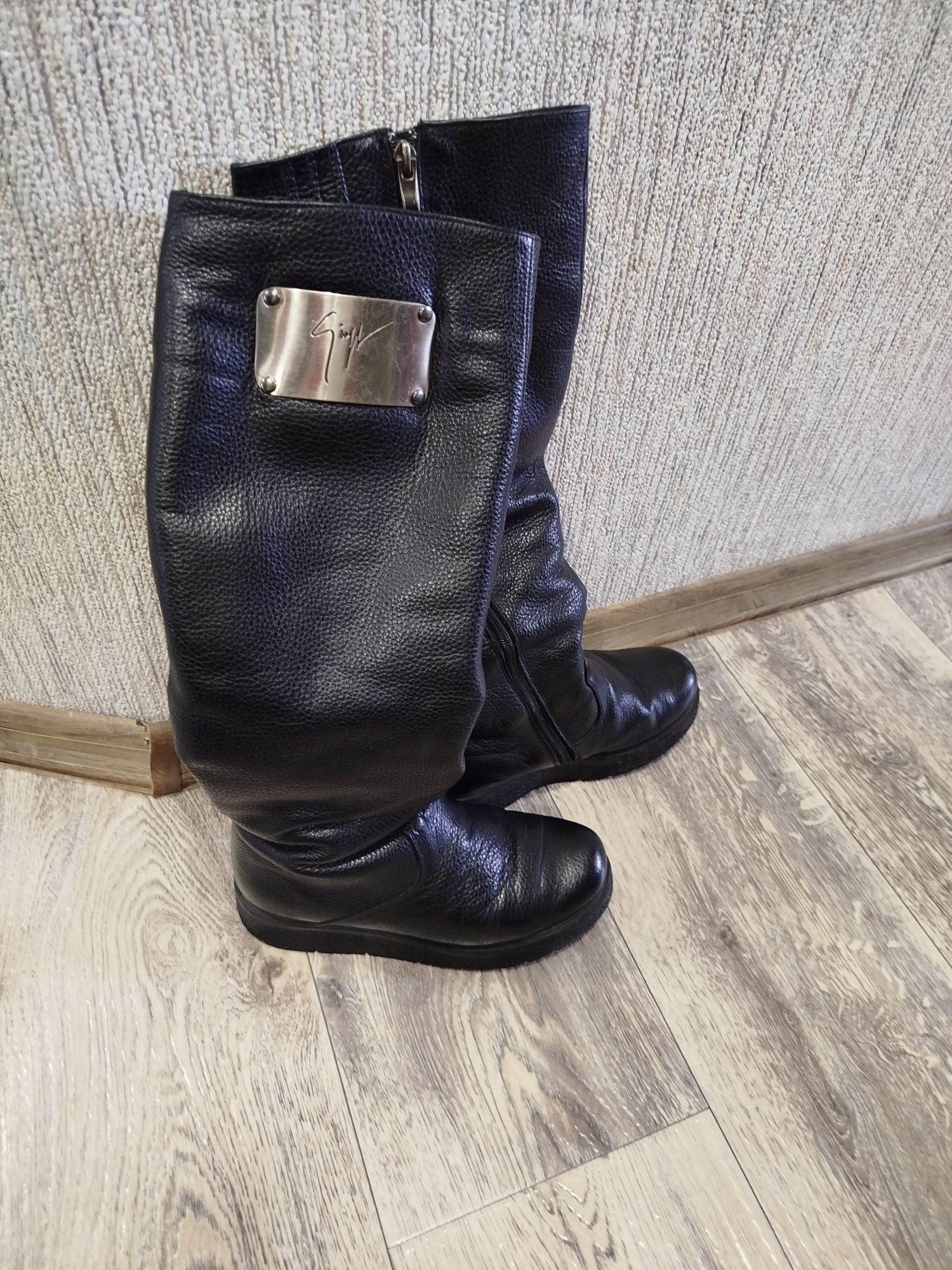 Продам зимові сапоги р.36