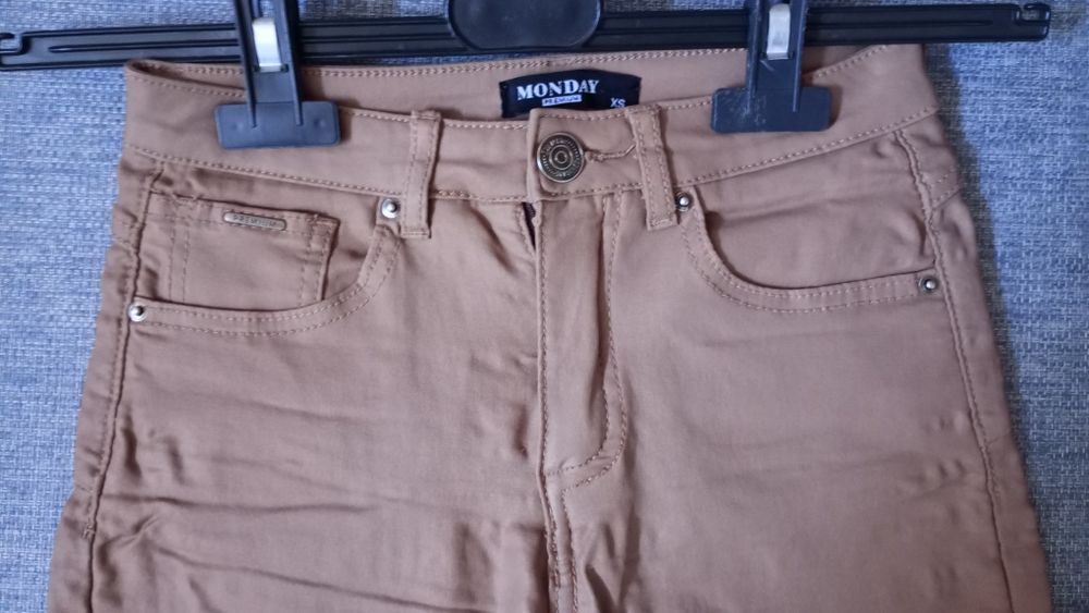 Spodnie eko skóra XS