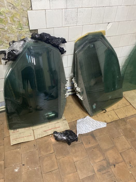 Стекла мерседес вито ОРИГИНАЛ б/у