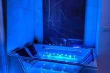 Jacuzzi Apartment in the city centre